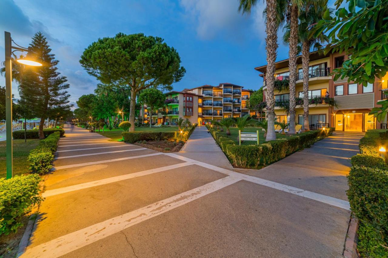 Justiniano Club Park Conti Hotel Окурджалар Екстериор снимка
