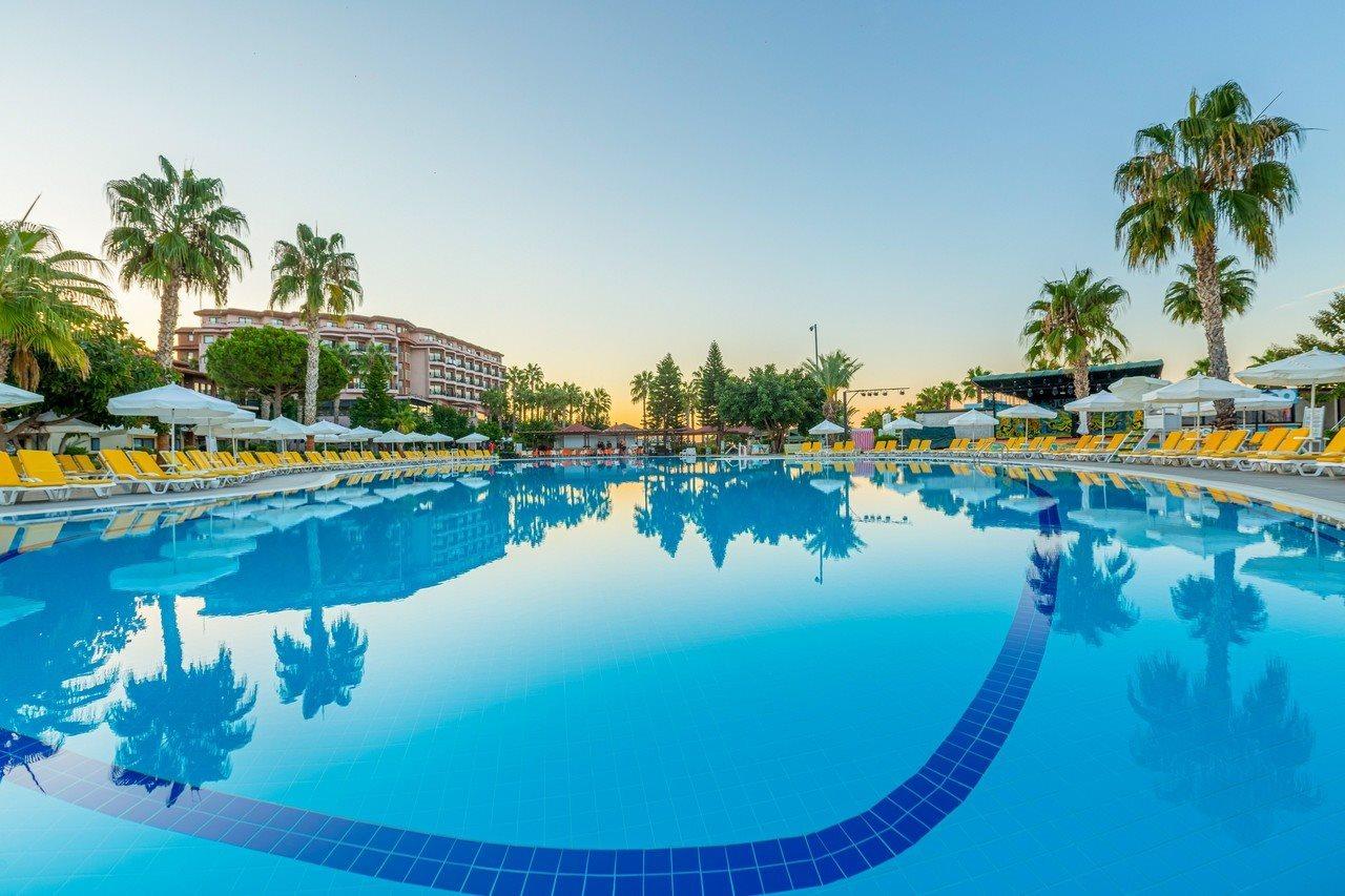 Justiniano Club Park Conti Hotel Окурджалар Екстериор снимка
